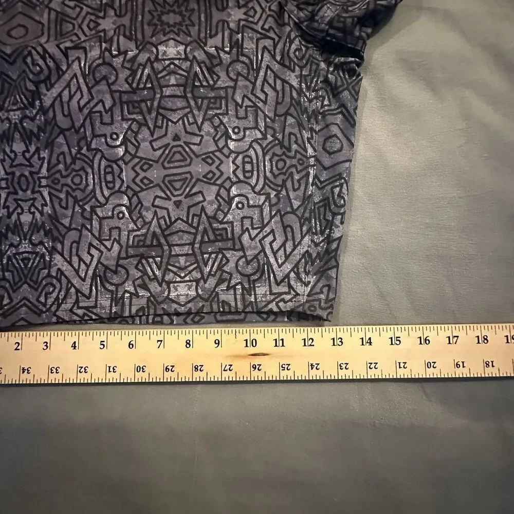 Under Armour Board Shorts Mens 38 Loose Geometric Heatgear Swim Black Gray